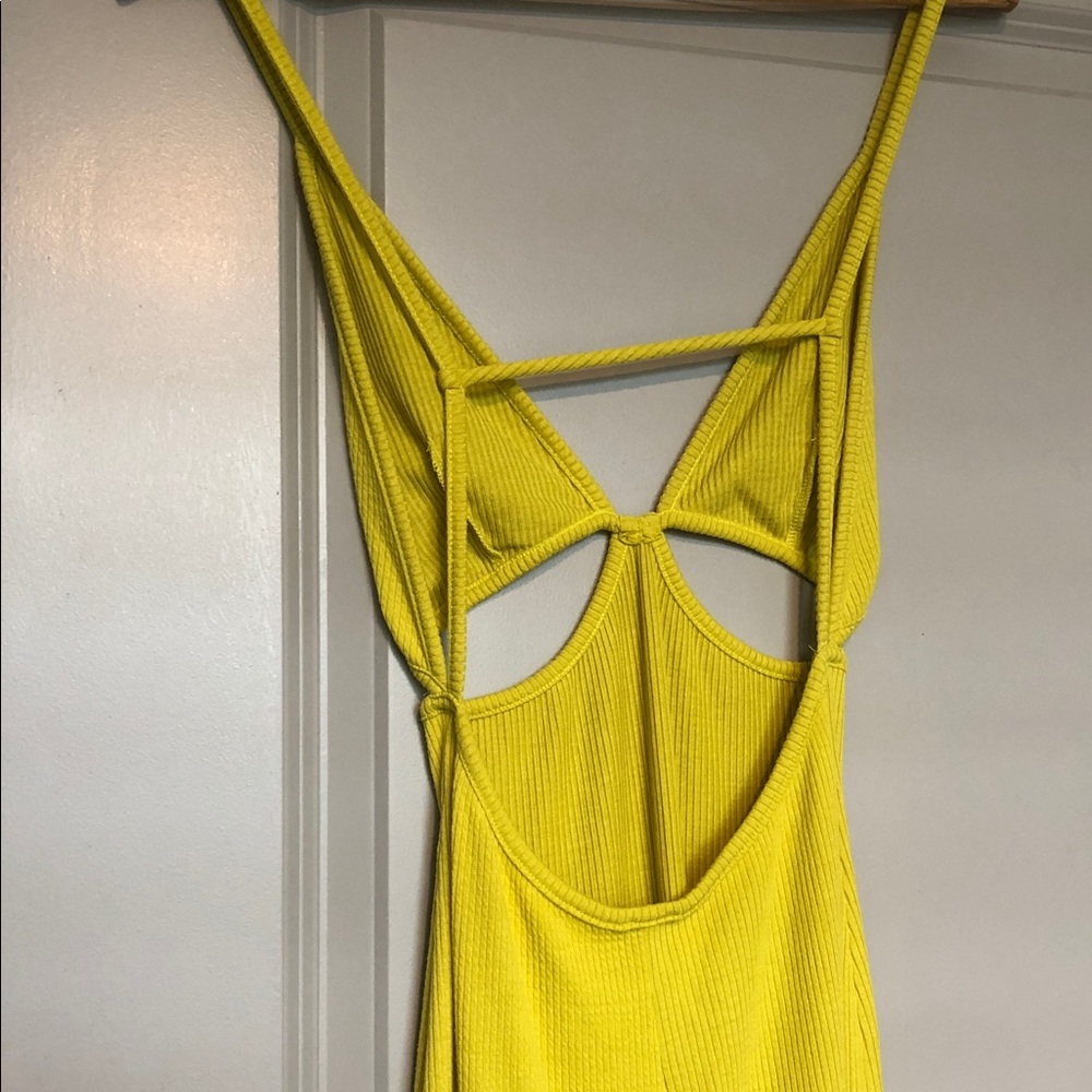 Yellow Cutout Ribbed Dress - Picture 3 of 3